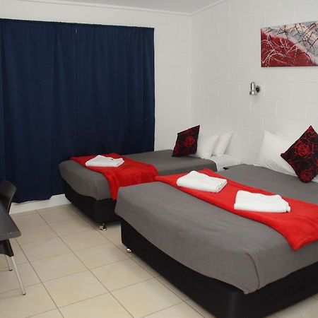 Capricorn Hotel Blackwater Exterior foto