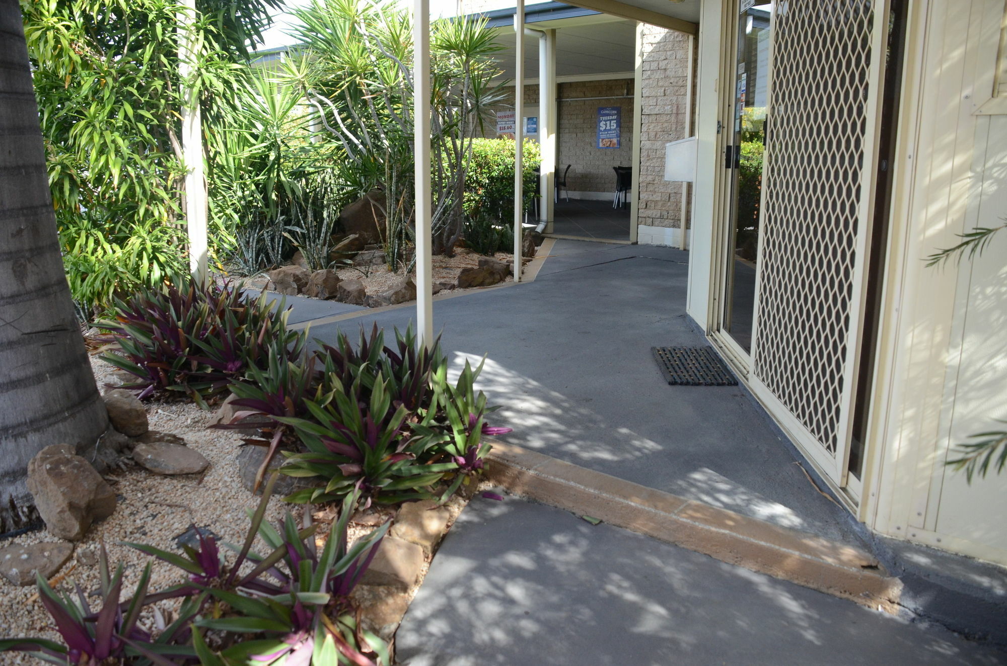 Capricorn Hotel Blackwater Exterior foto