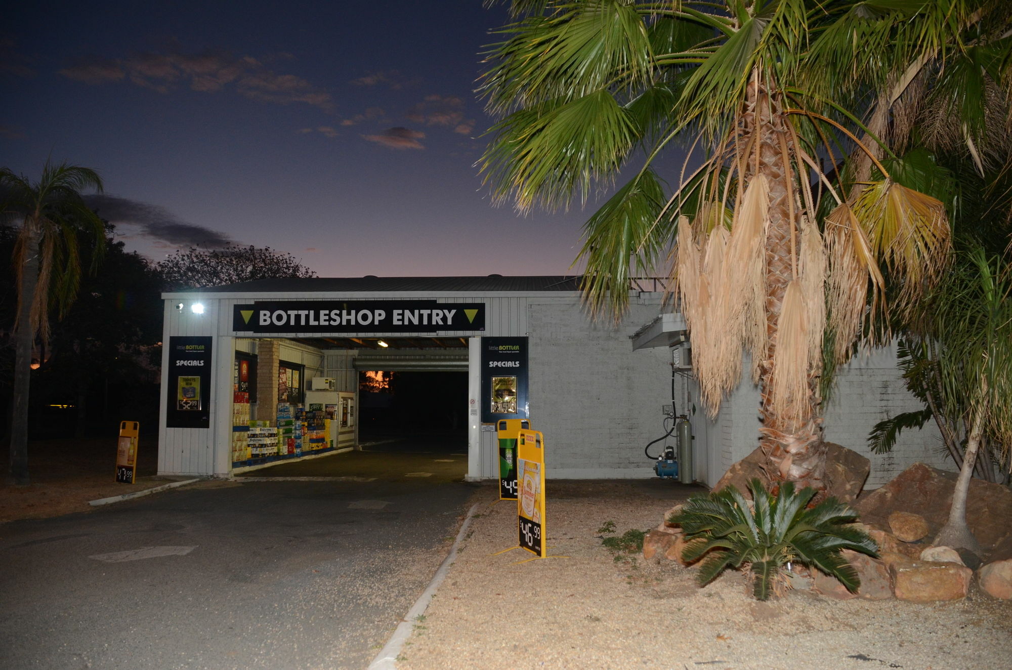 Capricorn Hotel Blackwater Exterior foto